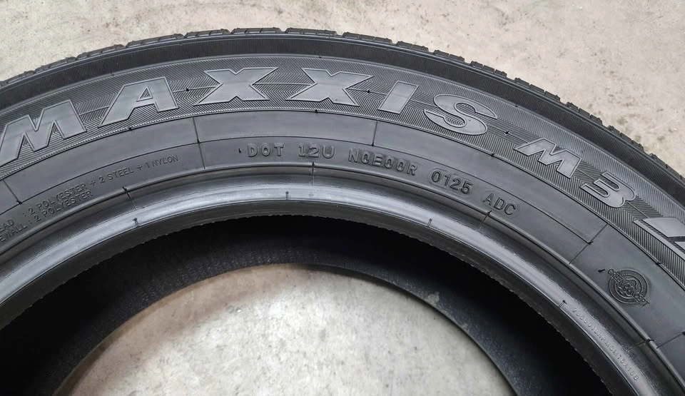 3 No. 235/60R18 Maxxis Bravo HP Allseasons Tires - photo 4