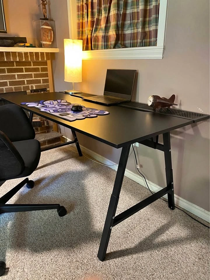 Black IKEA Gaming Desk(delivery available)
