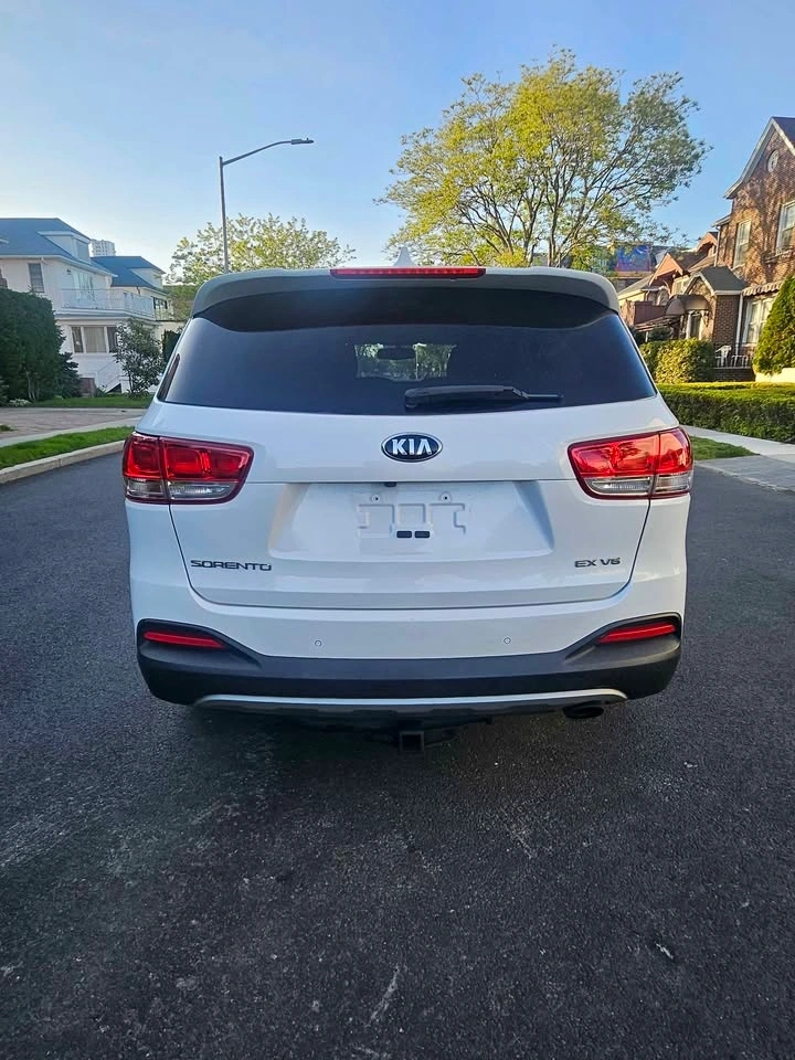 2016 Kia Sorento EX Sport Utility 4D - photo 4