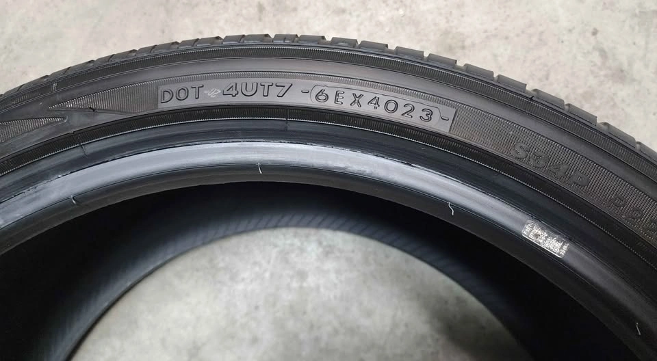 1 No. P225/40R18 Yokohama Allseasons Tire - photo 3