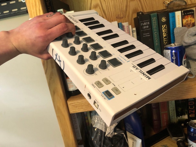 Arturia Minilab MIDI Controller - photo 4