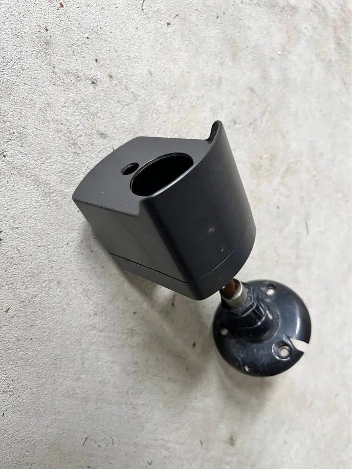 Wyze Cam Outdoor Case + Mount (Fits v1/v2/v3) - photo 3