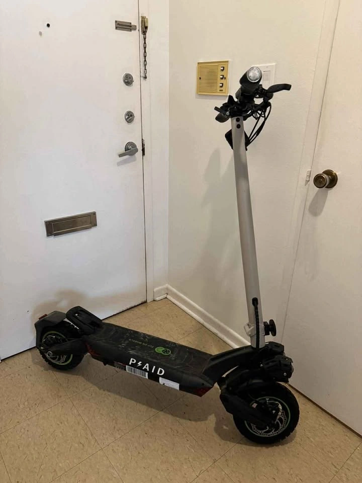 Gyrocopters Electric Scooter – Like New – $600 CAD - photo 3