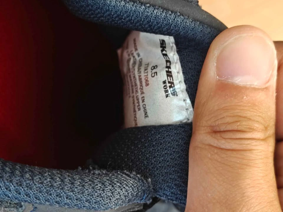 Sketchers Safety Shoes 8.5 - photo 2