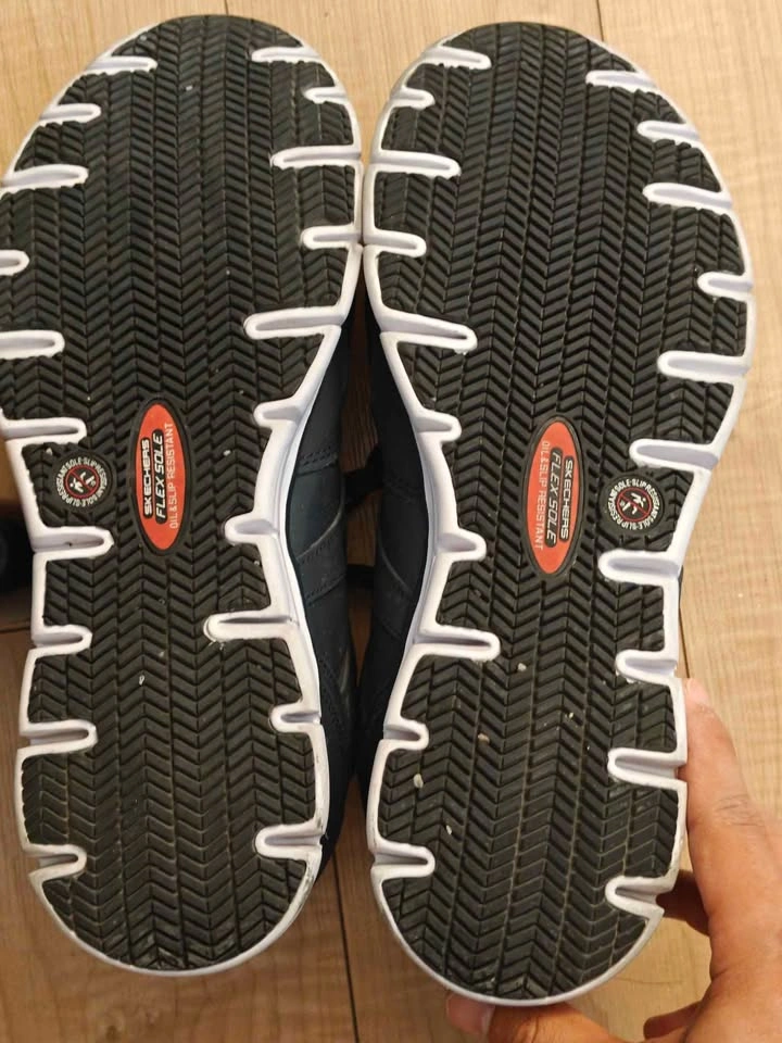 Sketchers Safety Shoes 8.5 - photo 3