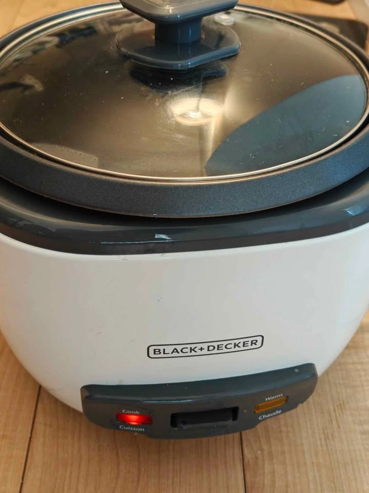 Black Decker Rice Cooker - photo 2