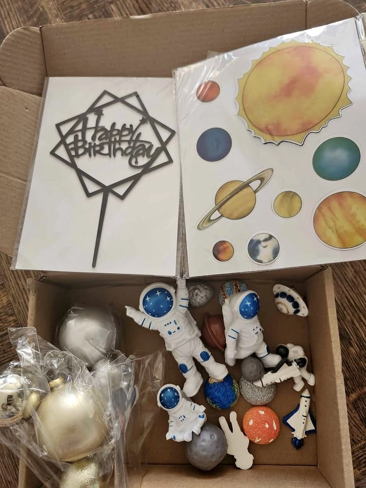 Astronaut Cake Toppers