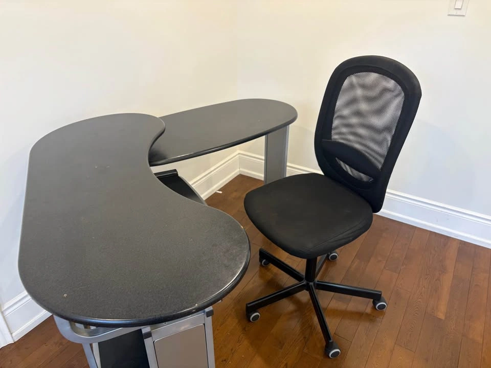 L-Shaped Computer Desk and Mesh Office Chair Set - photo 2