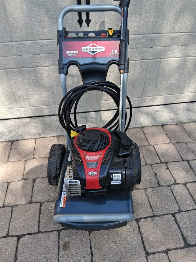 Briggs and Stratton Power Washer