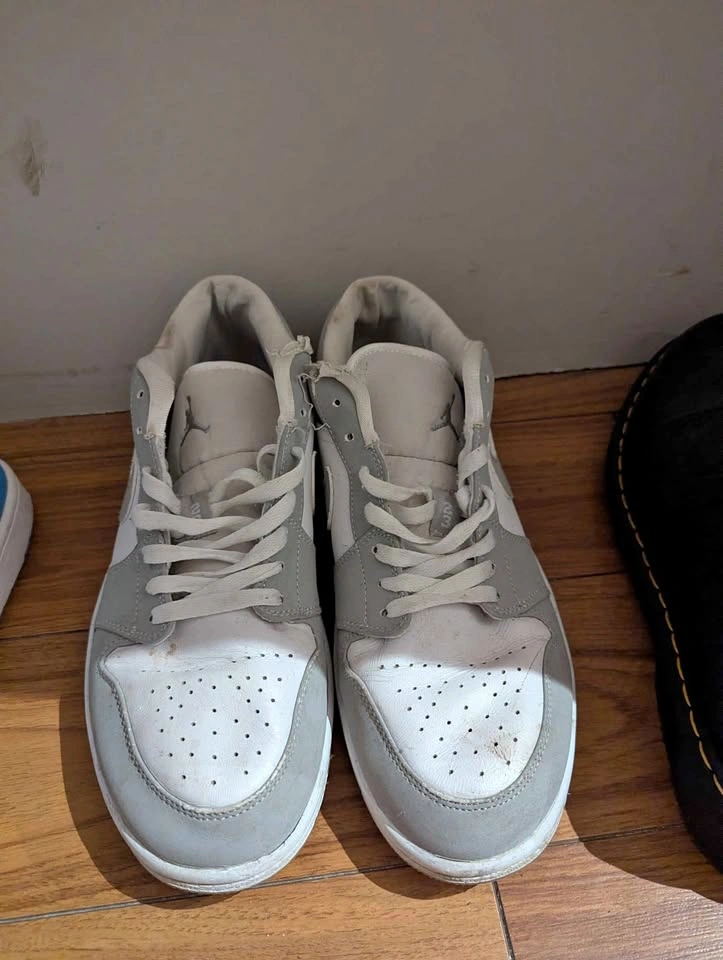 Nike Air Jordan 1 Low White Grey Sneakers