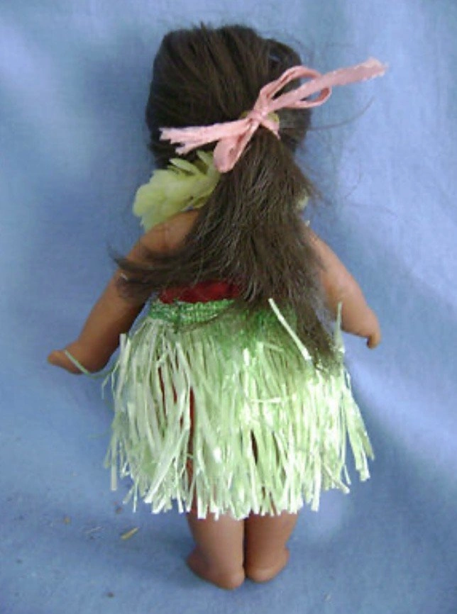 Vintage Hawaiian Hula Doll - photo 4