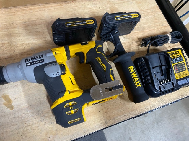 Dewalt Atomic Brushless 20V 5/8" SDS Rotary Hammer