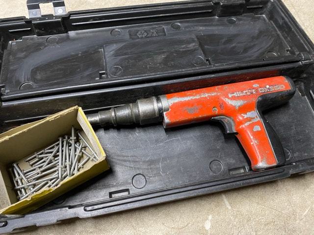 Hilti DX350 Concrete Fastener