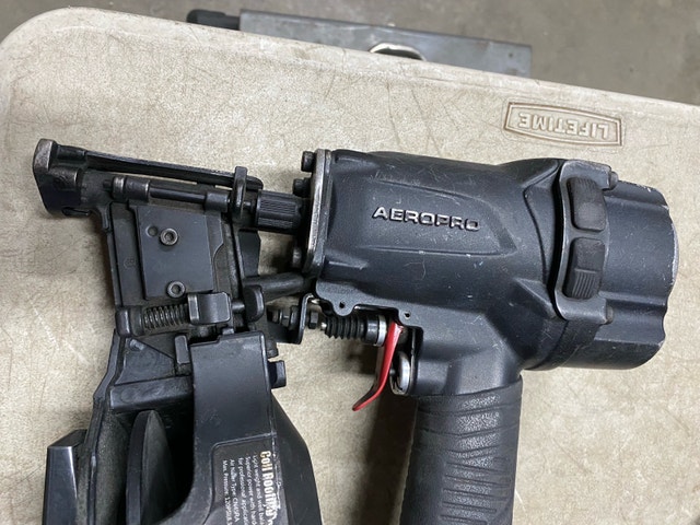 1-3/4” Coil Roofing Nailer For Sale - photo 3