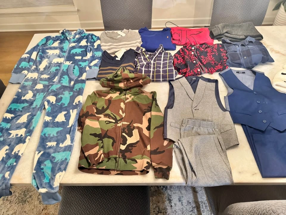 Assorted boys clothes size 6-7. - photo 2