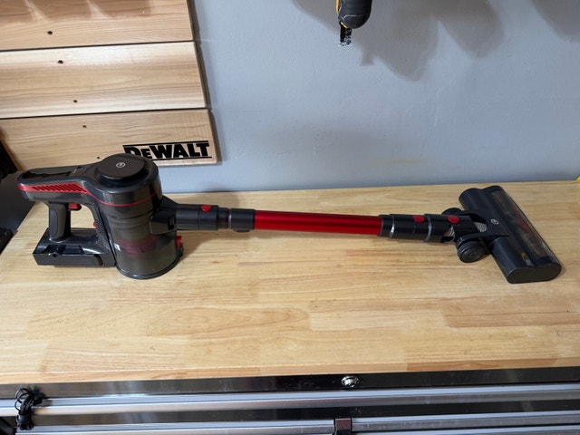 VERY LIGHT CORDLESS RECHARGEABLE VACUUM - photo 2