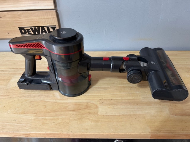 VERY LIGHT CORDLESS RECHARGEABLE VACUUM - photo 3