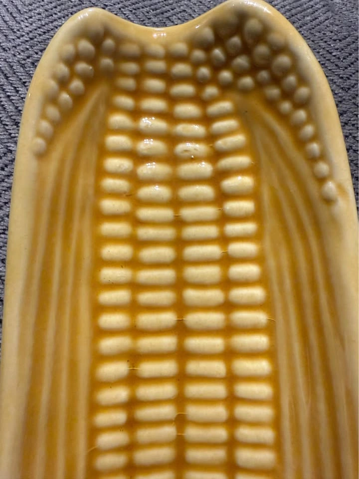 Vintage Secla brand, Portuguese hand-made corn plates - photo 4