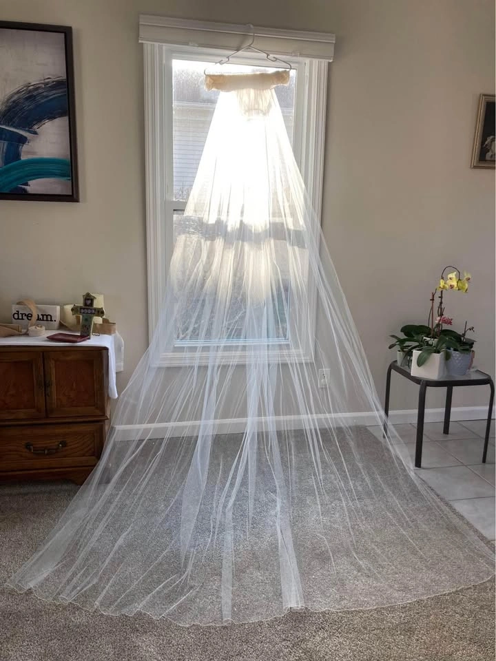 Bridal Veil Cathedral Length - photo 2