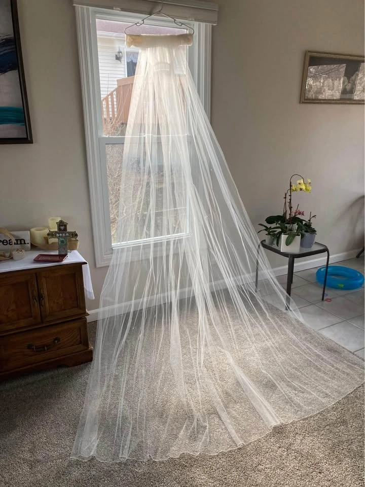 Bridal Veil Cathedral Length - photo 3