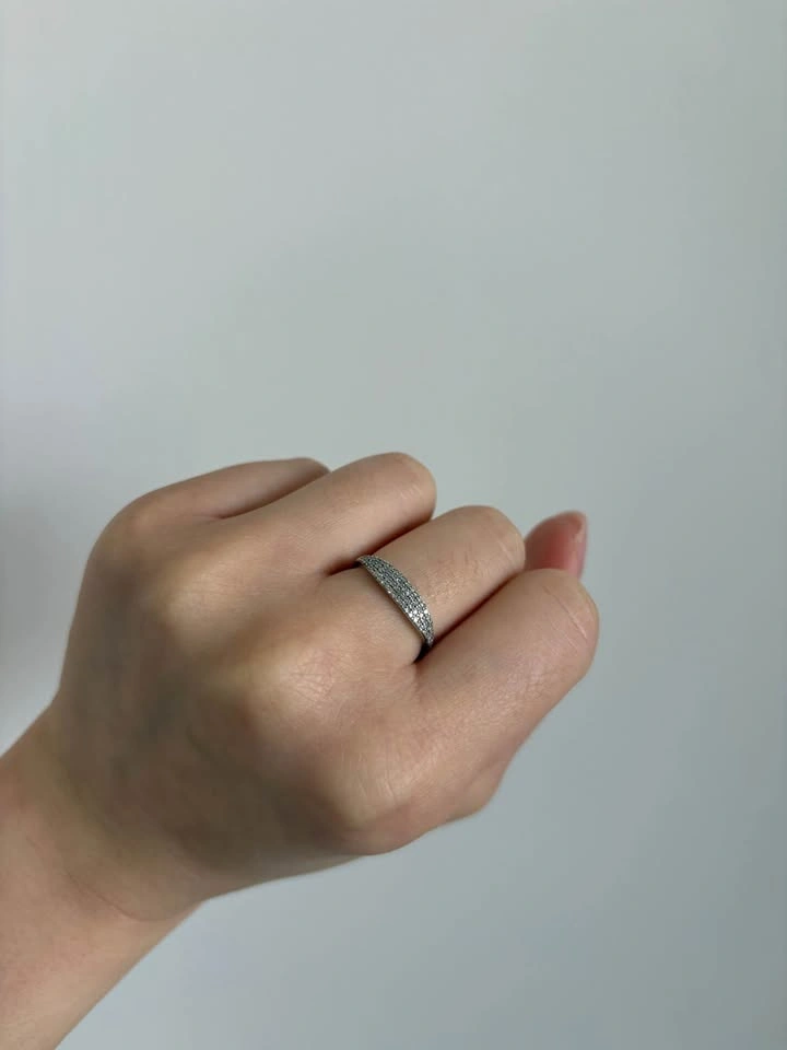 Mejuri 14k White Gold Diamond PAVÉ DIAMOND SLIM SIGNET Ring - photo 2