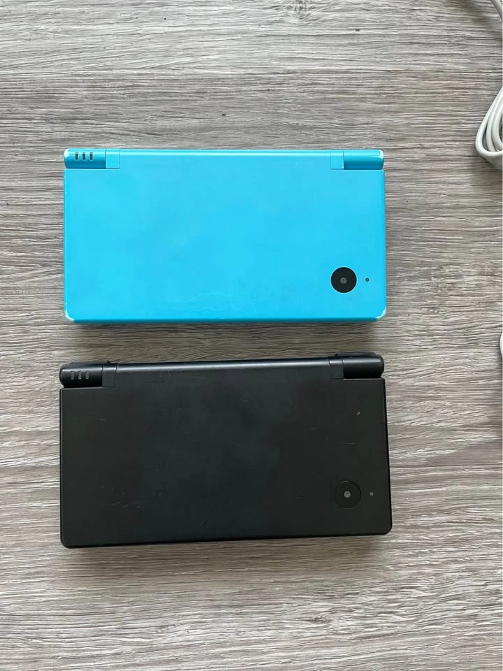 Nintendo DSI blue and black - photo 2