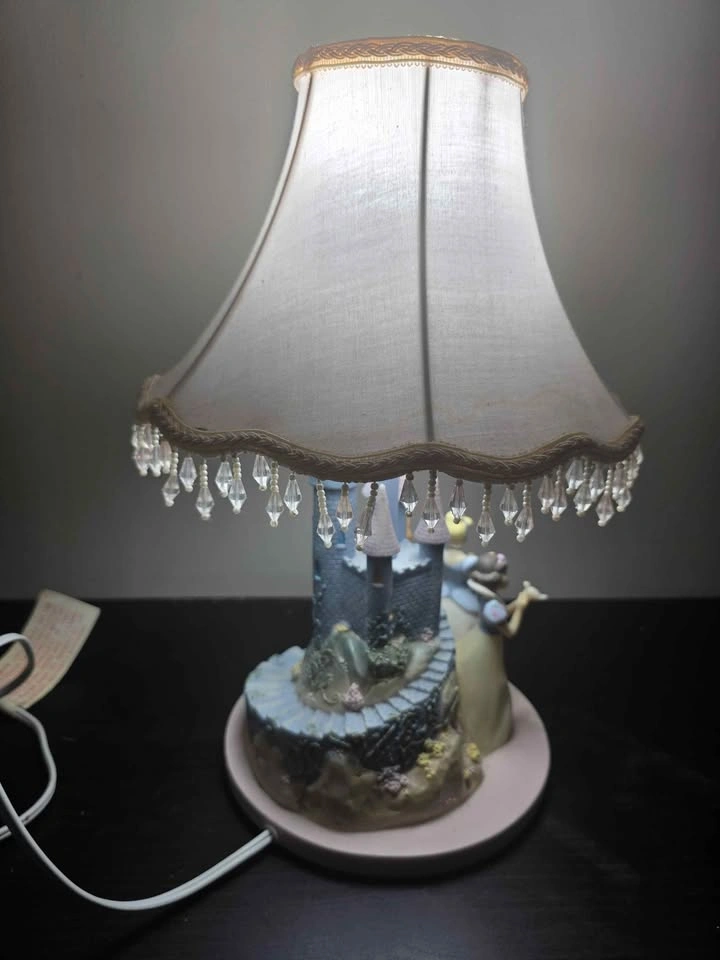 Disney Princess Table Lamp Cinderella Aurora Snow White Castle - photo 3
