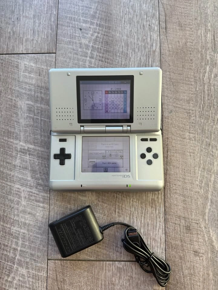 Nintendo DS Phat - photo 2