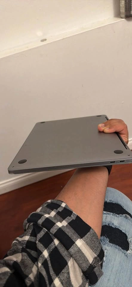 MacBook Pro 2017 13 inch - photo 3