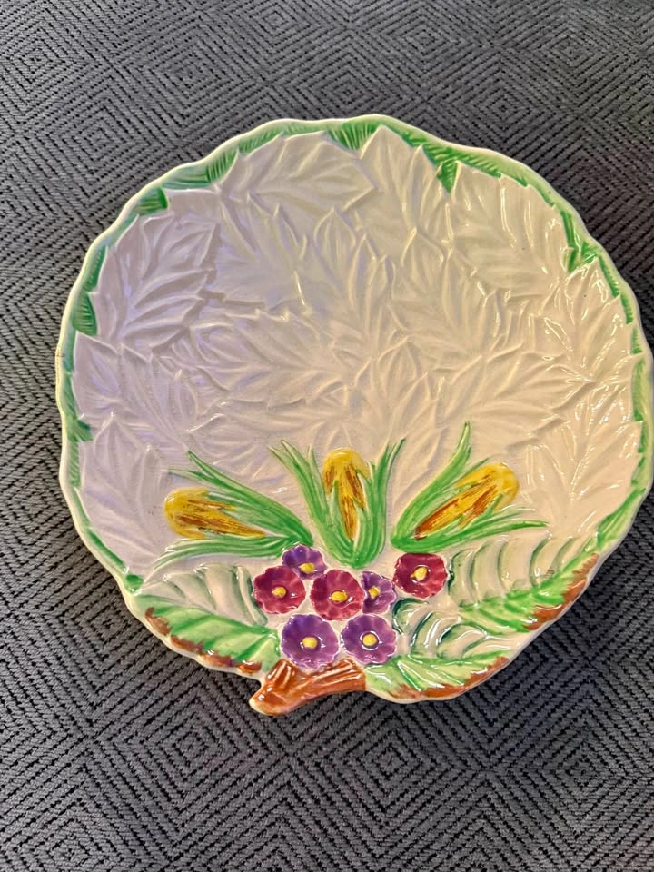 Wade Heath 7 inch floral leaf plate