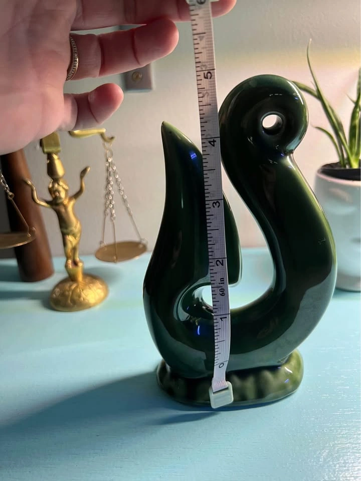 Arataki Small Ceramic Sculpture - photo 3