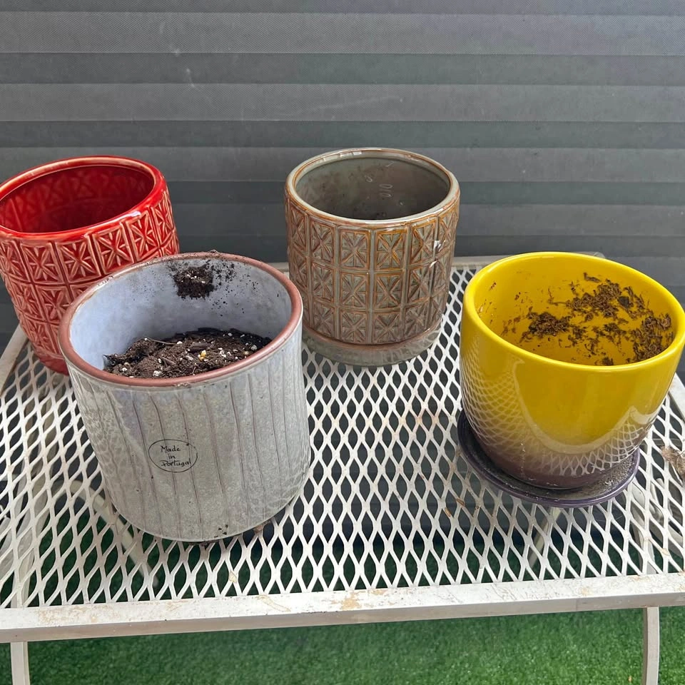 8 Flower Pots