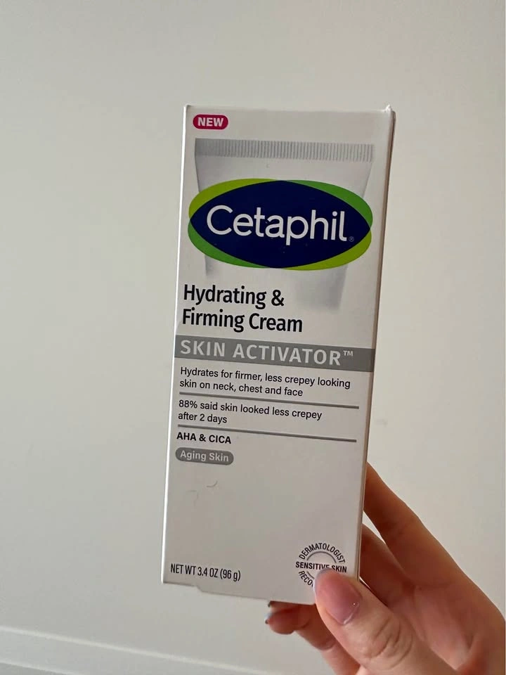 Cetaphil Hydrating and Firming Cream Anti-Aging