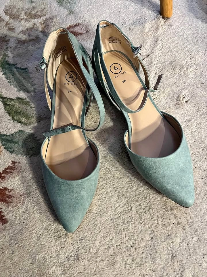 Naturalizer Maddox Strappy Pump