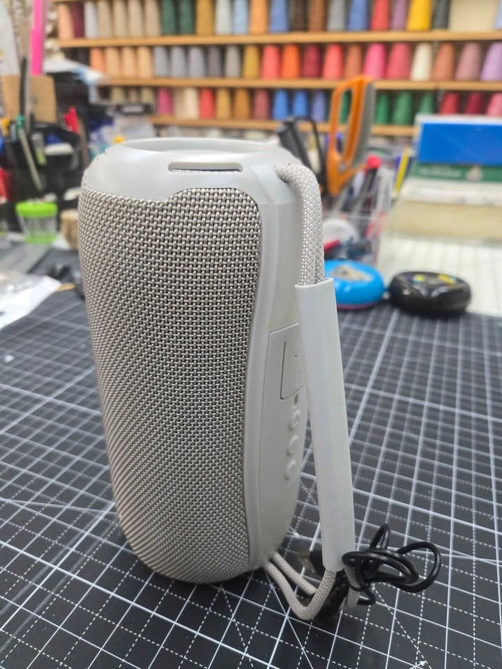 iConcepts wireless Bluetooth speaker, model SPKRFABV-LGRY - photo 5