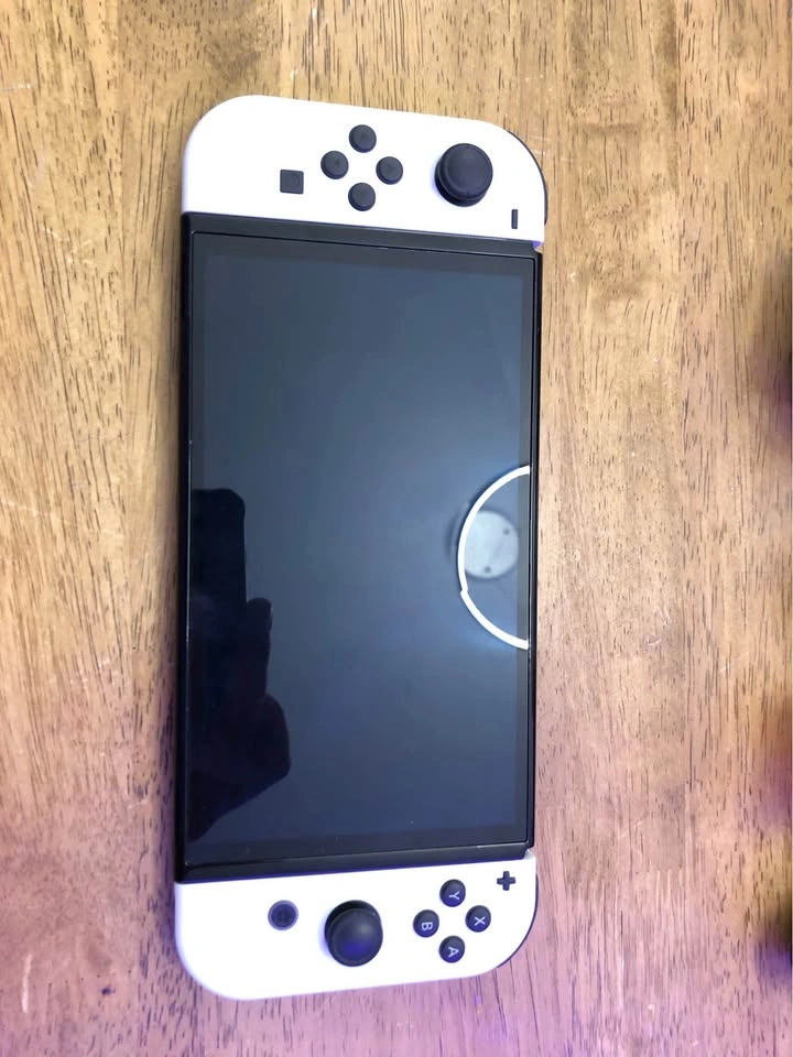 Nintendo Switch OLED - photo 2