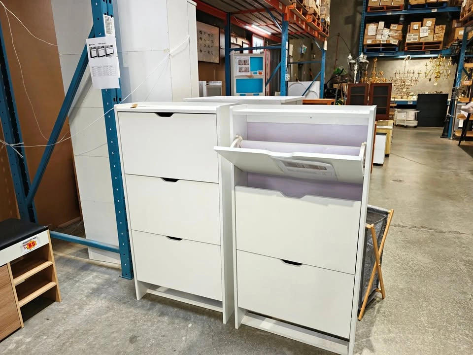 Posting #C2321 SOCE048 white 3-tier shoe cabinet