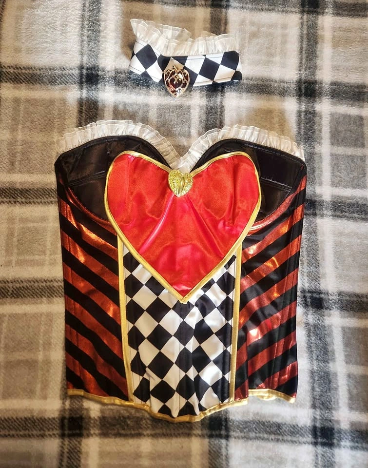 Alice in Wonderland Queen of Hearts Adult Costume
