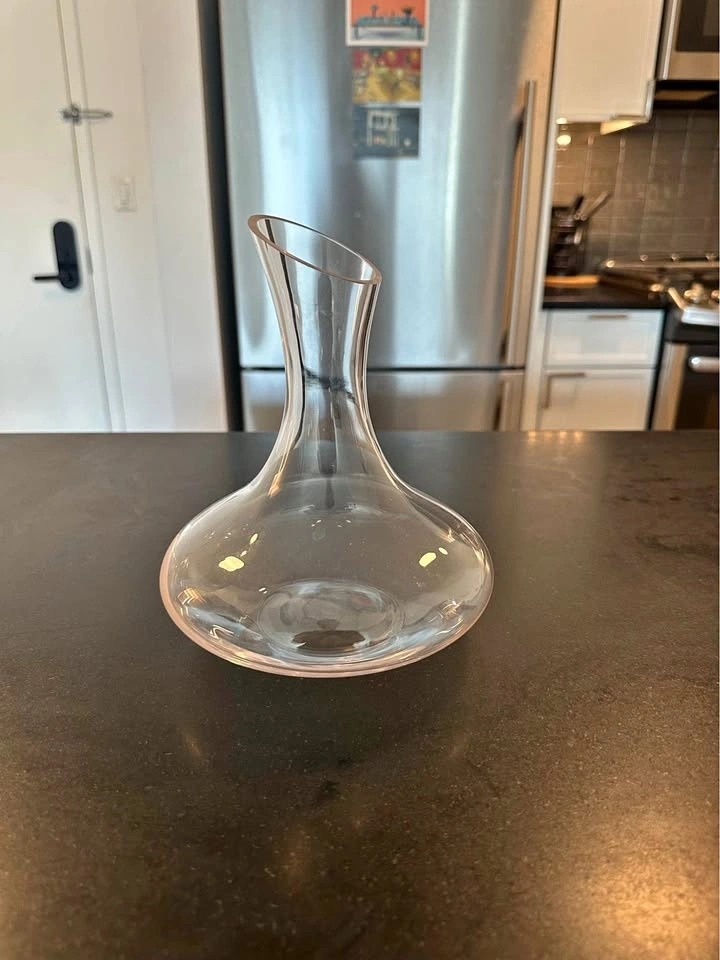 Glass Wine Decanter (32 oz / 1 Liter)