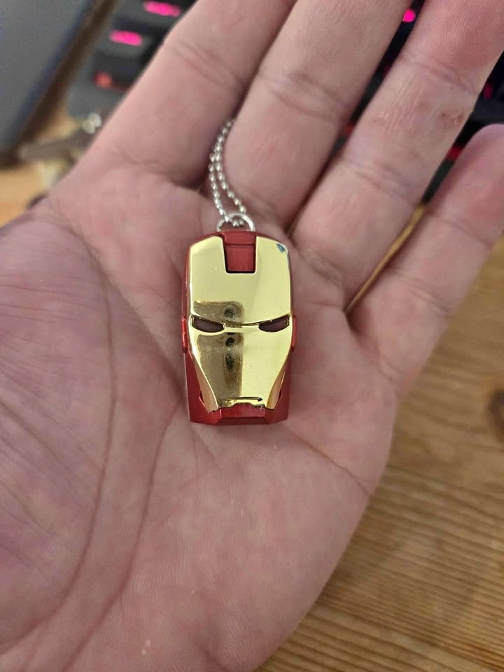 Iron Man USB 16GB