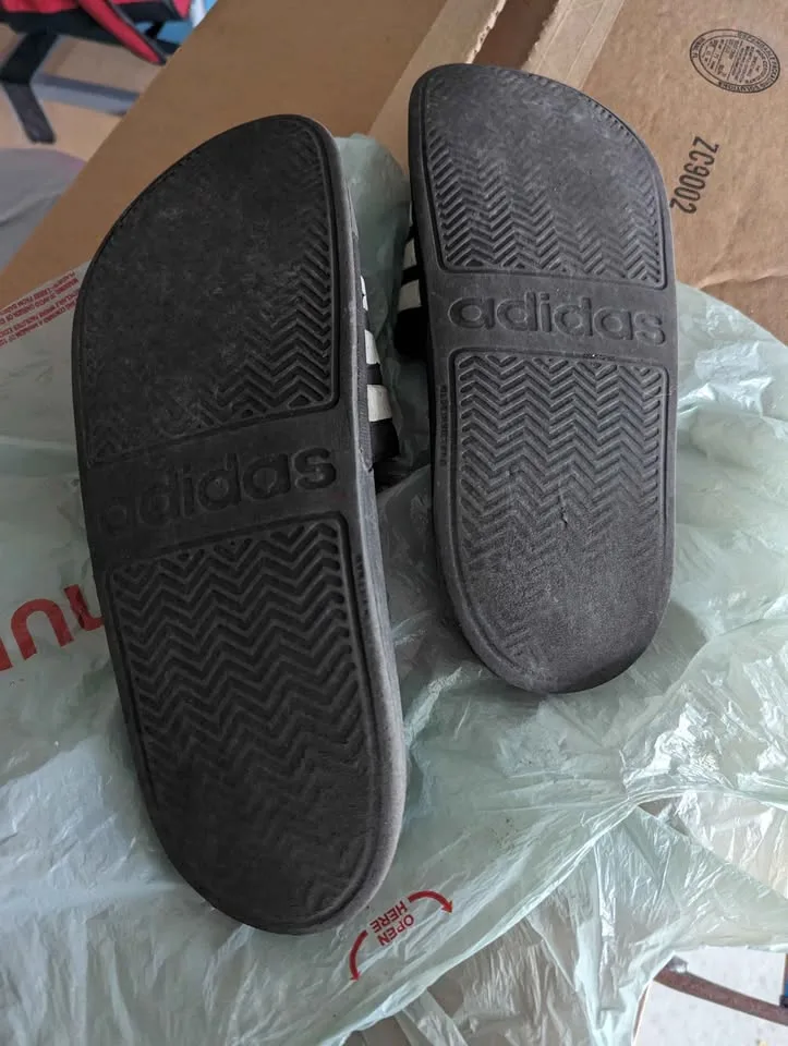 Adidas Cushion Slides (size 10) image indicator(4)