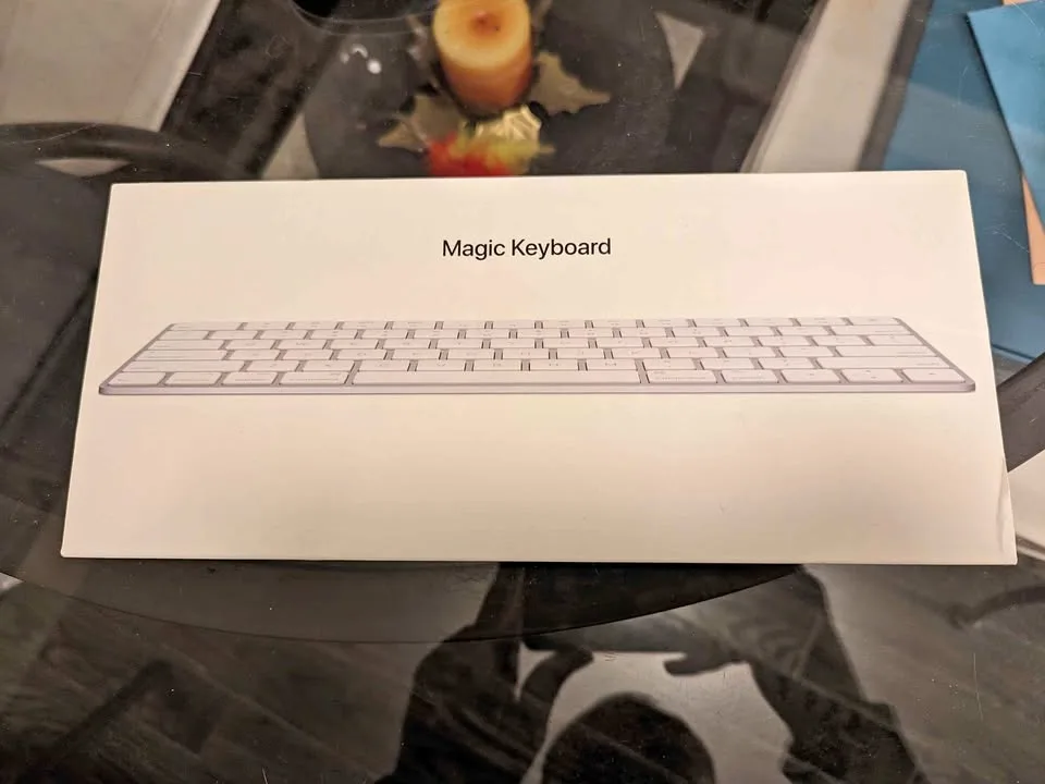 Apple accessories (must go asap) thumbnail