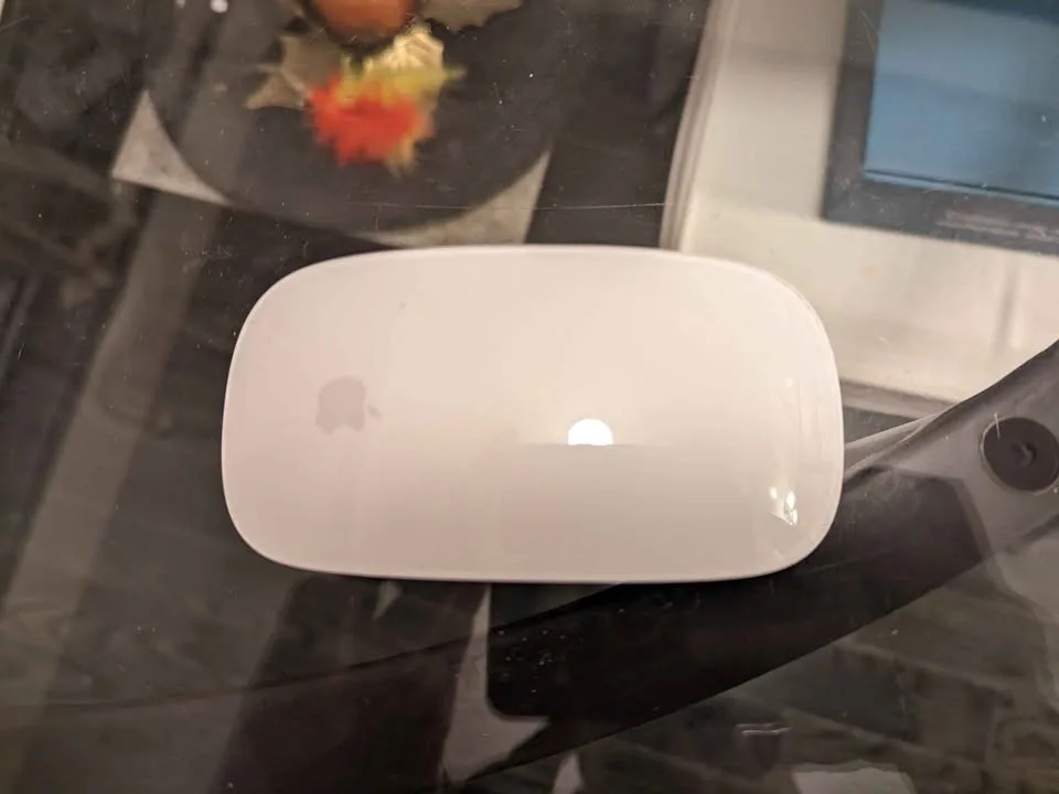 Apple accessories (must go asap) image indicator(3)