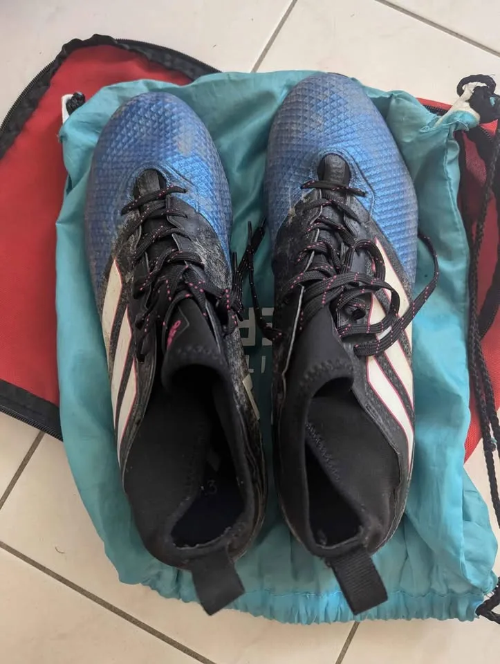 Adidas Ace soccer cleats (size 13) image indicator(2)
