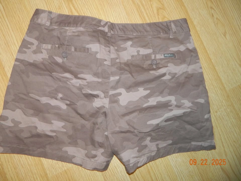 WOMENS EDDIE BAUER SHORTS size 16..LIKE NEW - photo 3