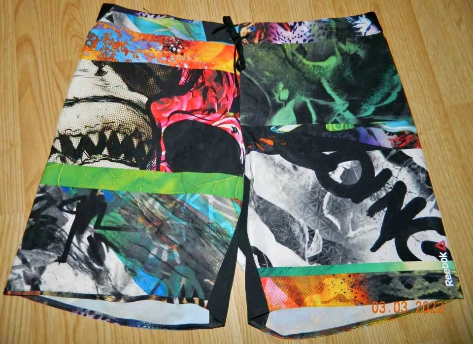 MENS REEBOK UNLINED BOARD SHORTS..size 2XL..EUC
