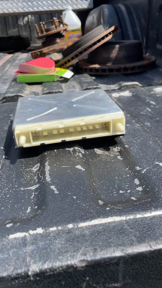 Volvo Car Computer Modules - photo 2