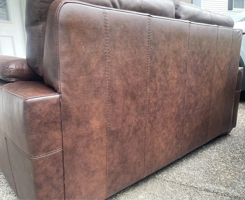 Dark Brown Leather Loveseat & Matching Sofa - photo 4