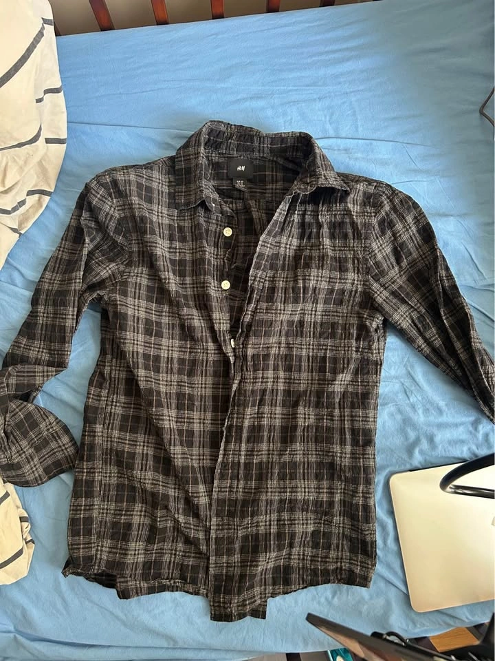 H&M Dark Plaid Button-Up Shirt - photo 3