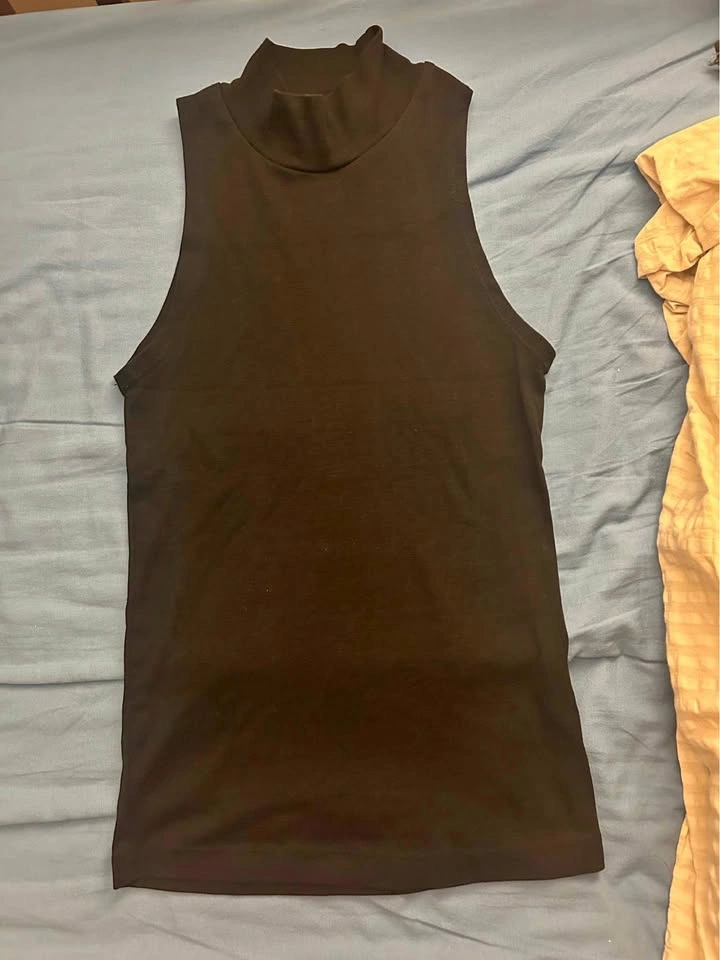 KOTN Black Mock Neck Sleeveless Top Small